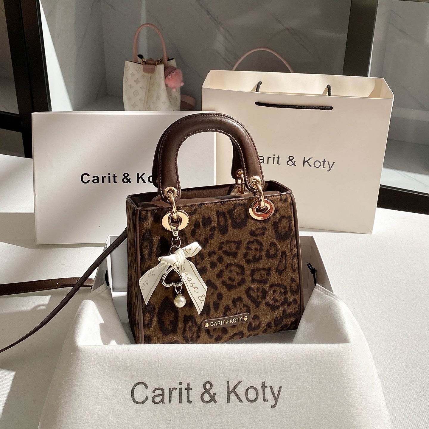 e7185969-a267-4b77-9a7b-04f8c0566f37