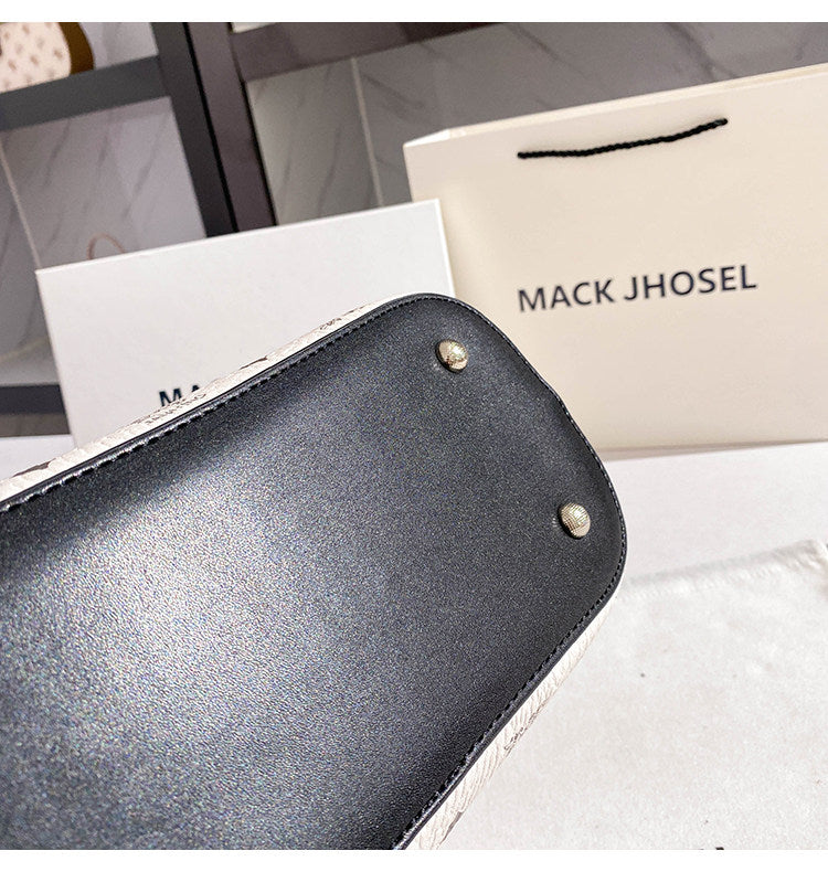 efe647ea-d5fb-4e7e-8d2b-9bb089512b67